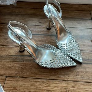 JEFFREY CAMPBELL - Size 8 Silver Shiner Slingback Pump